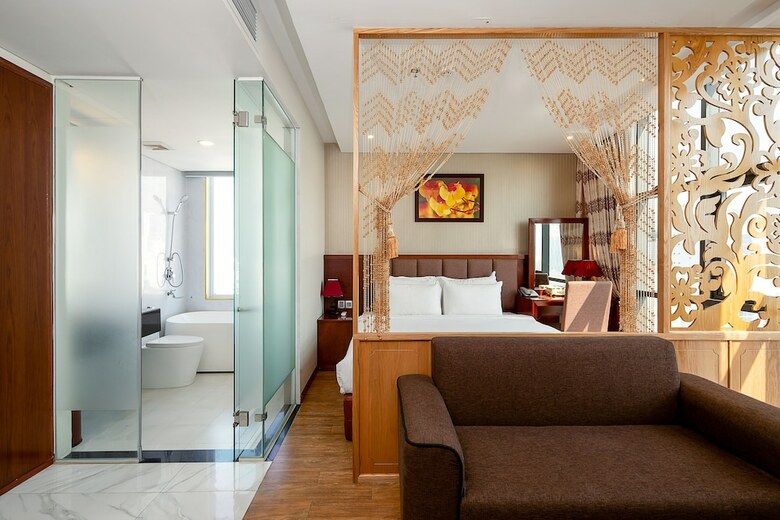 Crystal Hotel