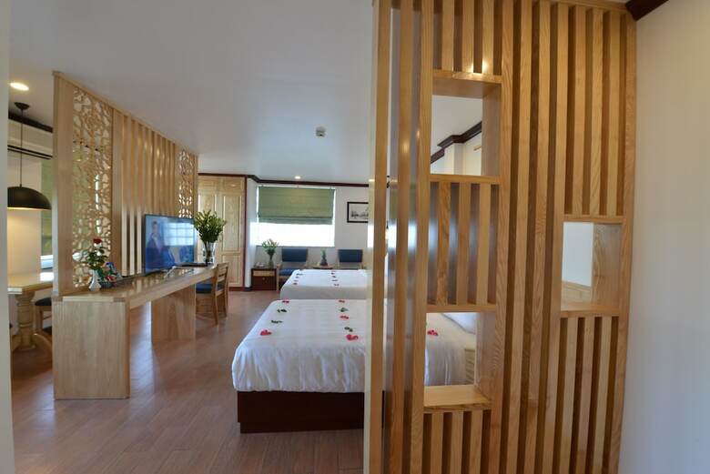 Blue Ha Noi Inn Legend Hotel