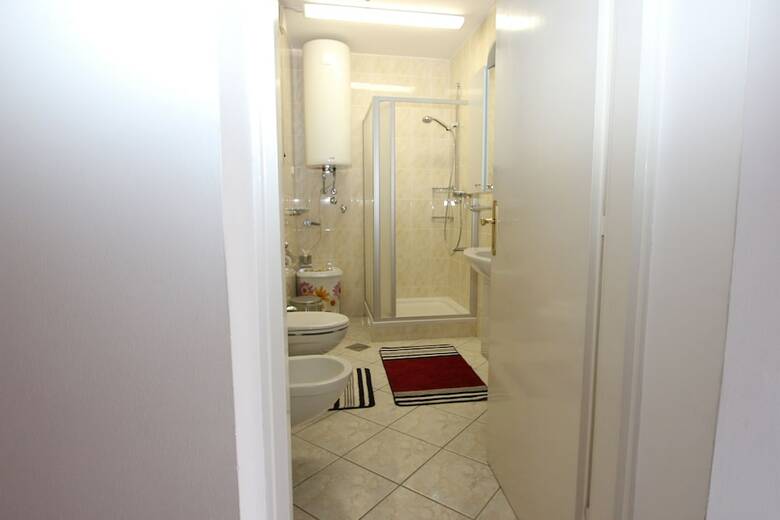 Hotel Guesthouse Emina