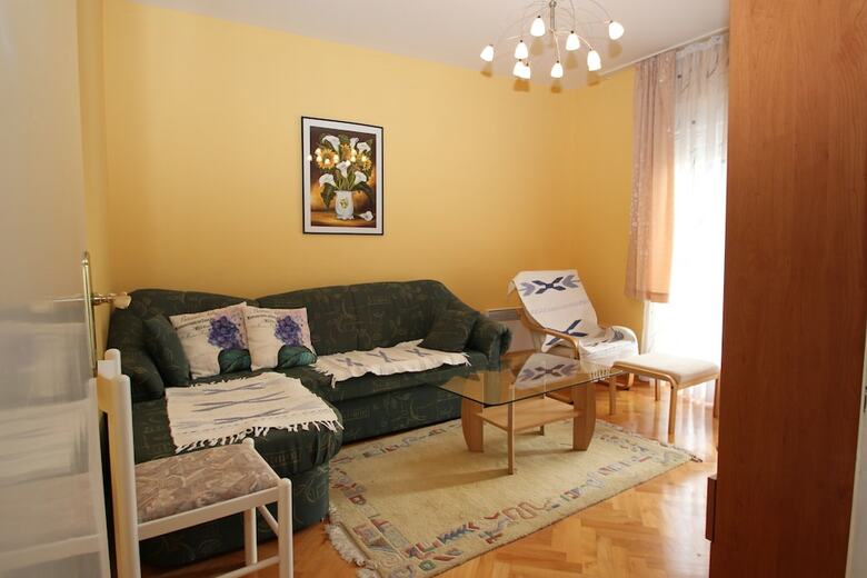 Hotel Guesthouse Emina