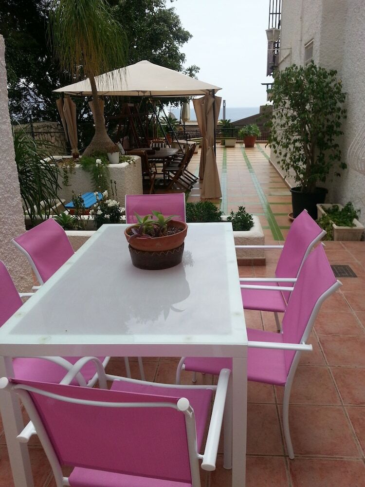Sea Dreams House Free Wifi, A. A., Barbecue