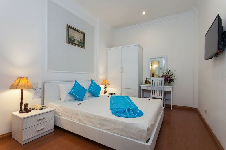 Hostal Hanoi Buddy Inn & Travel