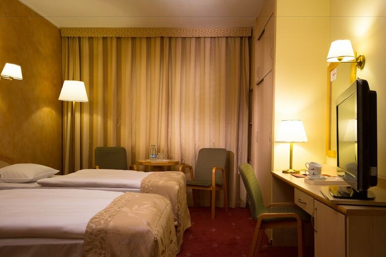 Hotel Hp Park Plaza