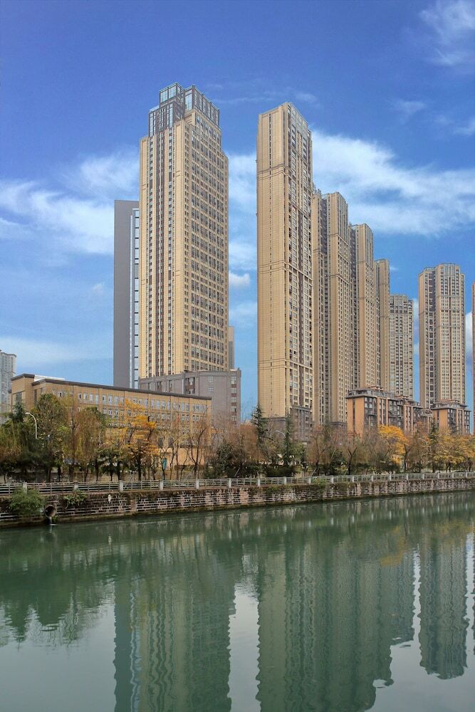 Lujia International Hotel