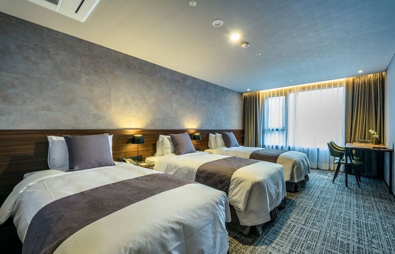 Hotel With Jeju