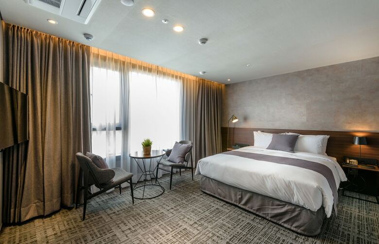 Hotel With Jeju