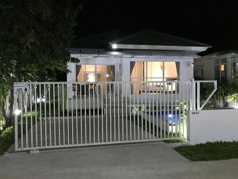2 Bedroom Pool Villa Walk To Beach