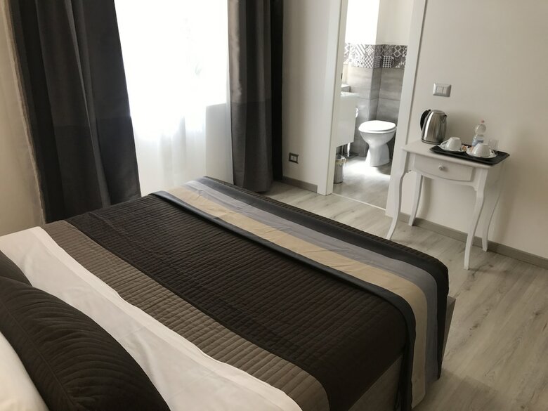 Hotel Angolo Di Roma