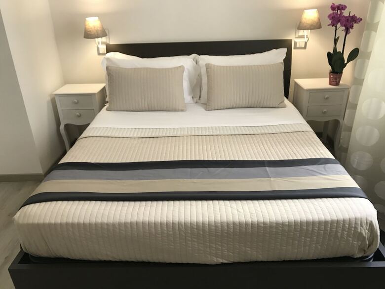 Hotel Angolo Di Roma