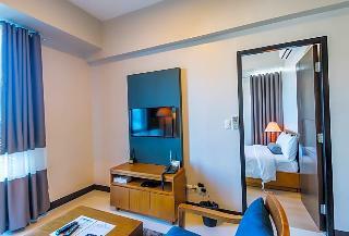 Aparthotel Csuites At 8 Newtown Residences