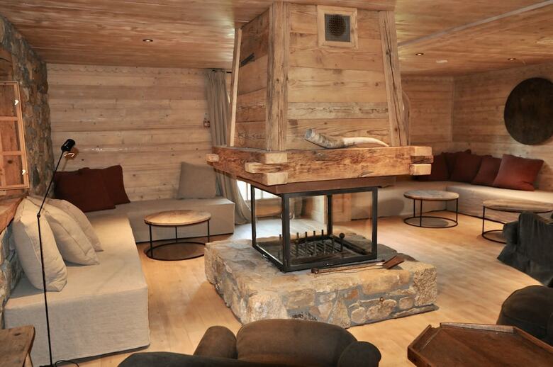 Le Cerf Amoureux Hotel