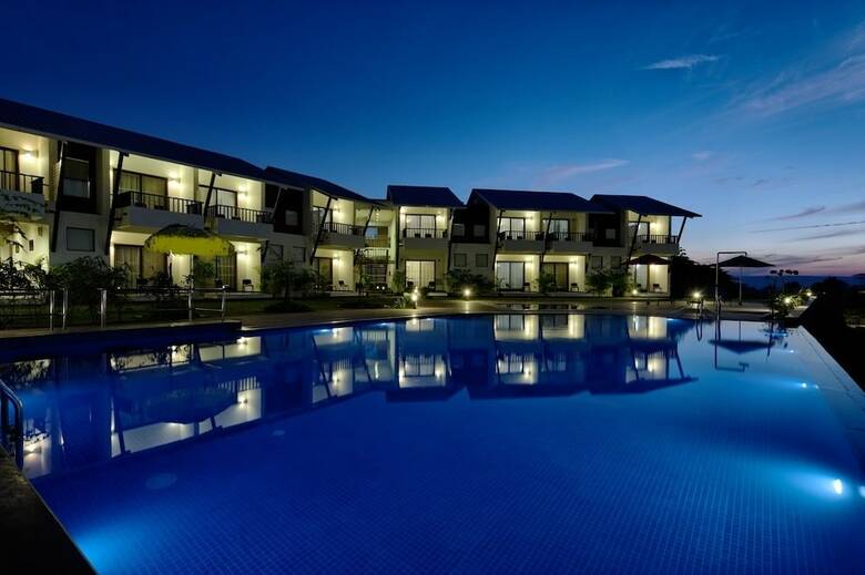 Hotel Soma Vine Village