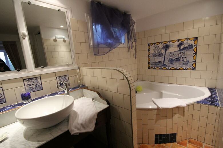Hotel Le Pommenial de La H�rissonni�re