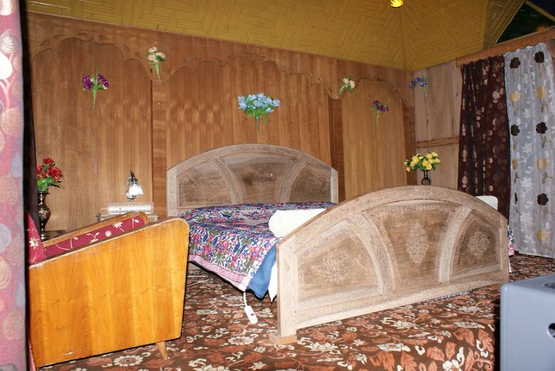 New Bul Bul Group Of Houseboats