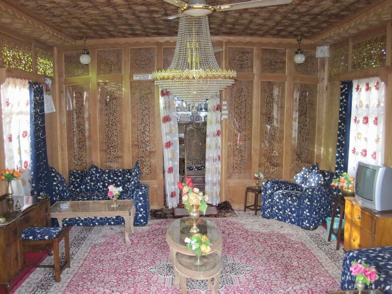 New Bul Bul Group Of Houseboats