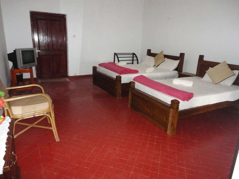 Hotel Castlereigh Holiday Bungalow