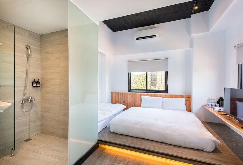 Traveller-inn Tiehua Hotel