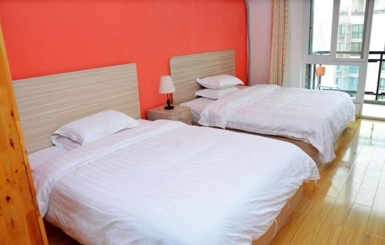 Merry Hotel
