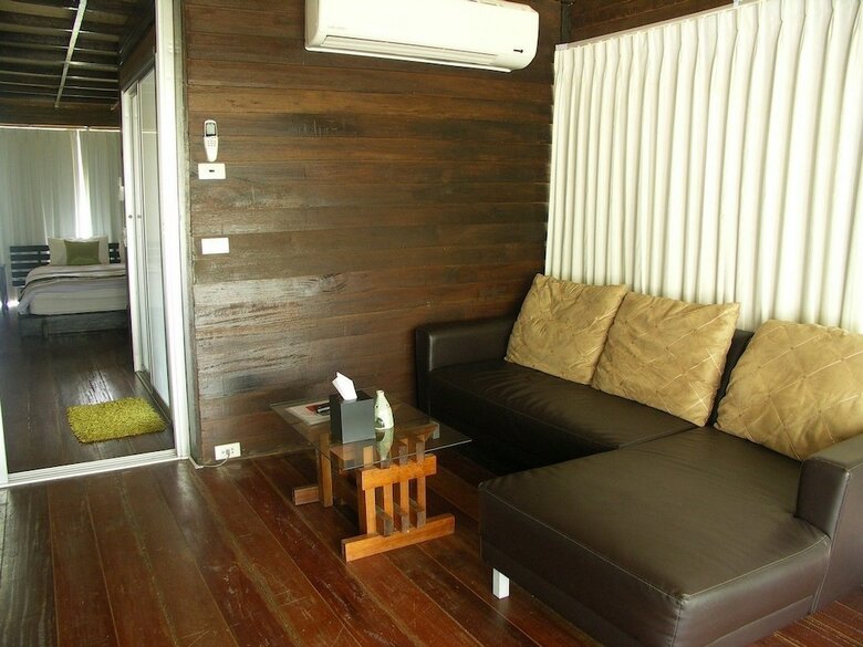 Hotel Suan Muang Porn