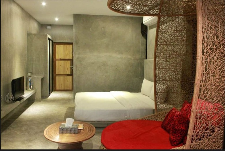 Hotel Suan Muang Porn