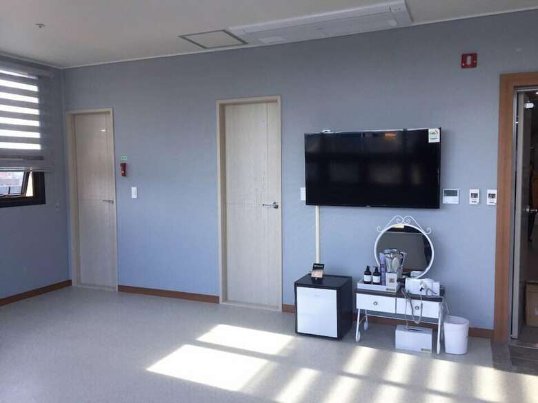 Hotel Ara & Maru Hostel