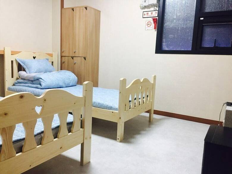 Hotel Ara & Maru Hostel