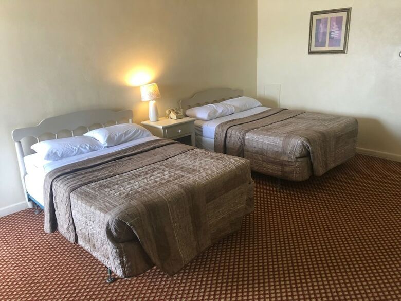 Brewer Motor Inn
