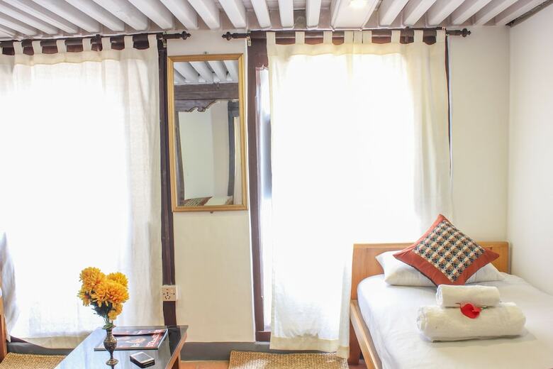 Hotel Hiranya Guest House