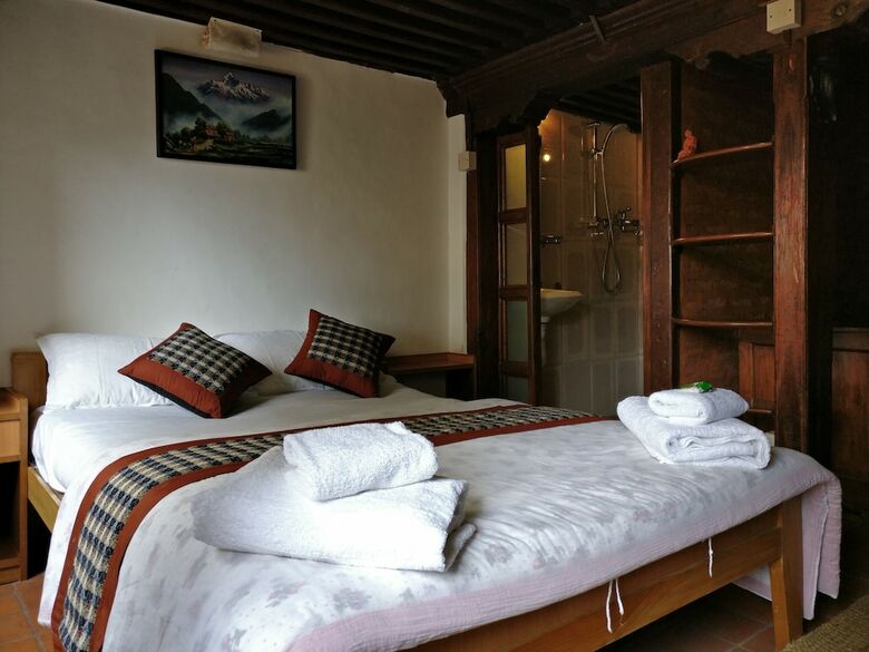Hotel Hiranya Guest House