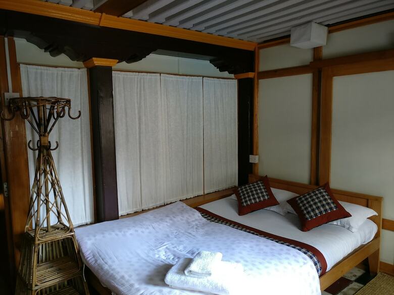 Hotel Hiranya Guest House