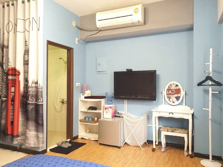 Hotel Meow Meow Hostel