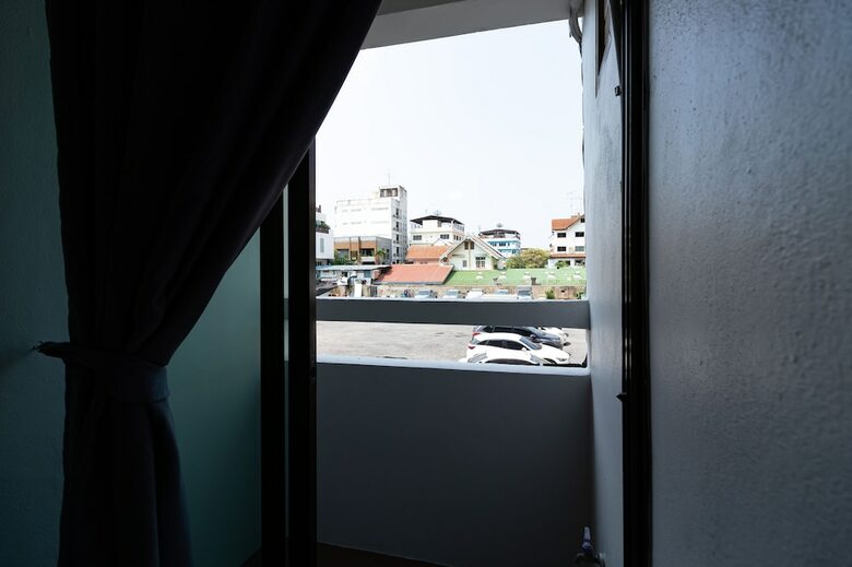 Hotel Living Naraa Place