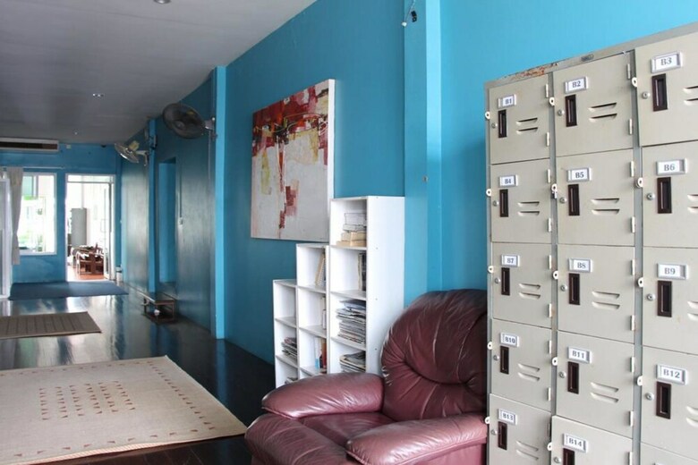 Hostal Phuket Backpacker Hostel