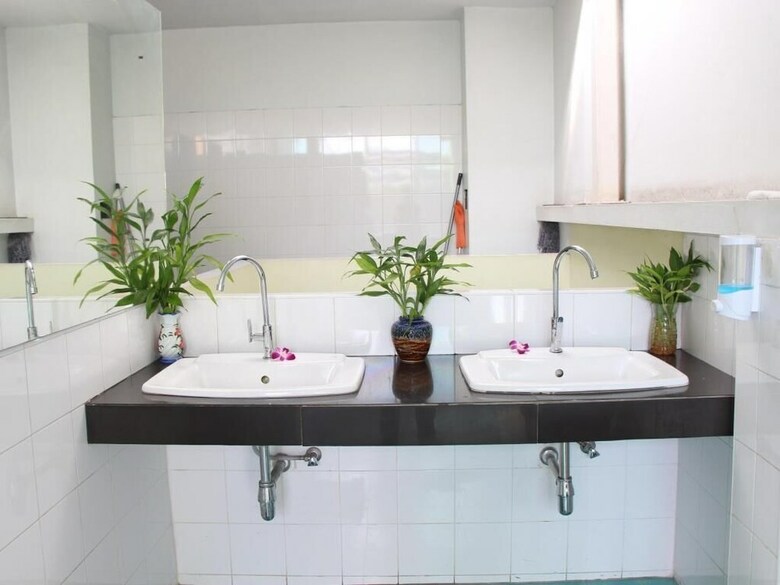 Hostal Phuket Backpacker Hostel