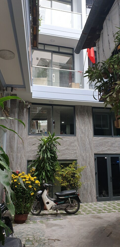 Like Family Hotel
