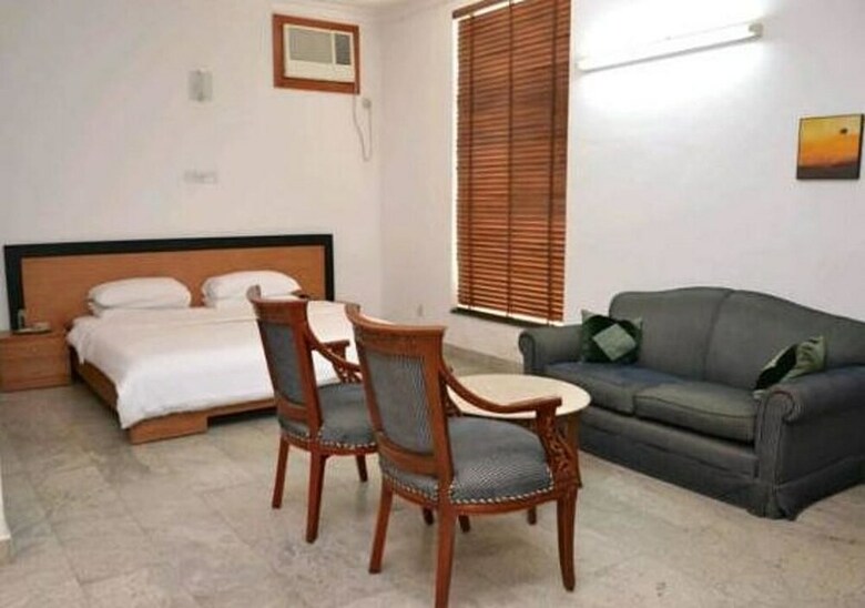 Karma Hotel