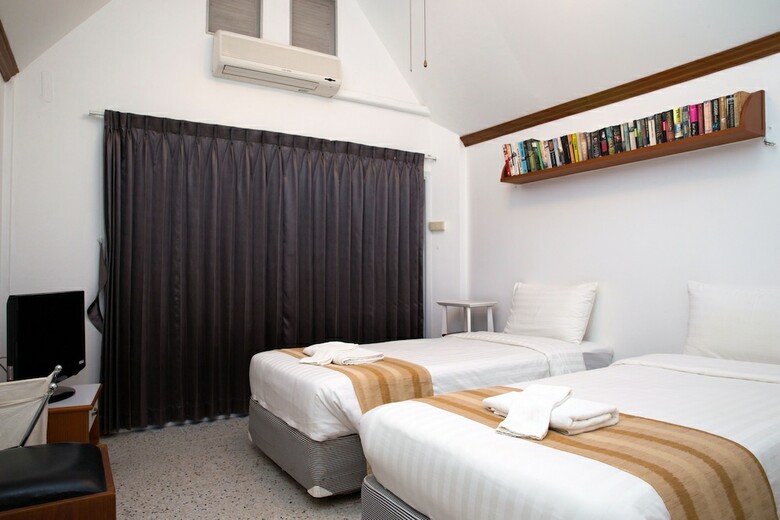 Castle Howchow Beach Resort Hotel