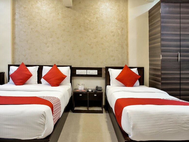 Hotel Oyo 8373 Rigga Inn