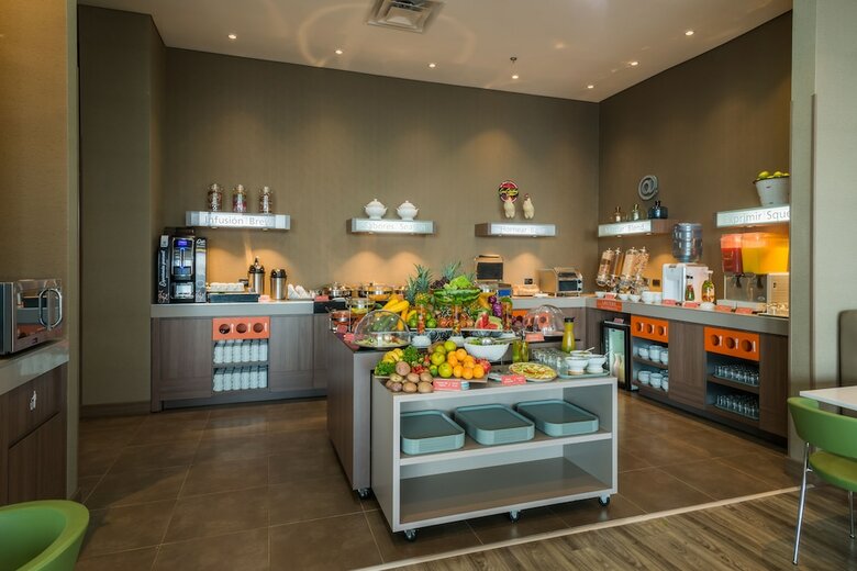 Hotel Hampton By Hilton Bogota Airport