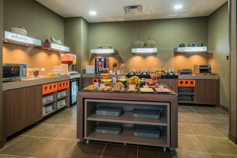 Hotel Hampton By Hilton Bogota Airport