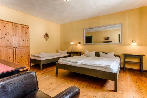 Hostal Pension Rauschenstein Und Apartments Forsthaus