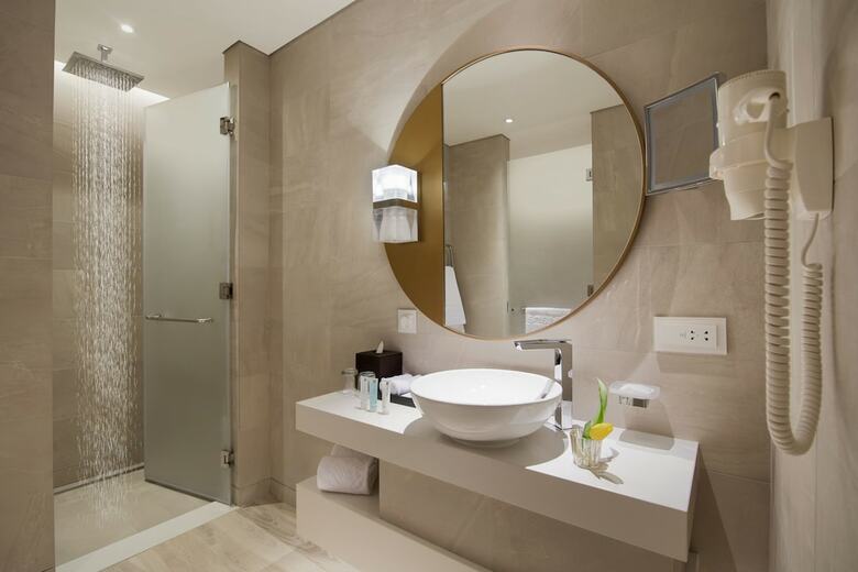 Hotel Al Bandar Rotana