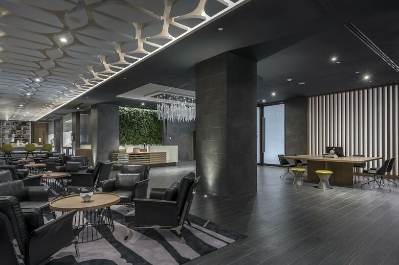 Hotel Al Bandar Rotana