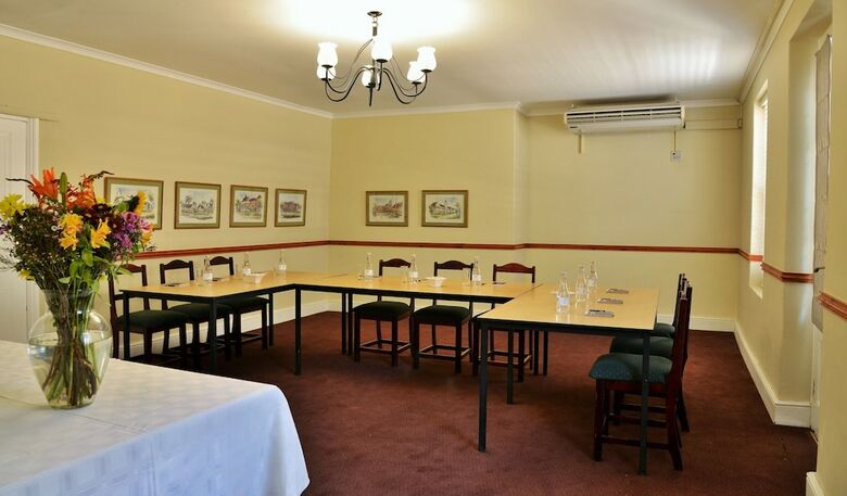 Mont D'or Swartberg Hotel