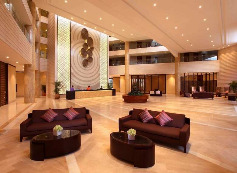 Sanya Seacube Holiday Hotel
