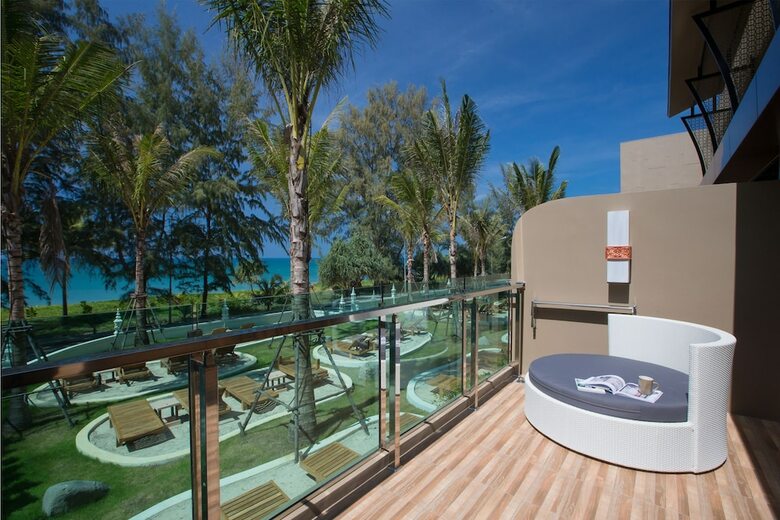 Hotel Maikhao Palm Beach Resort