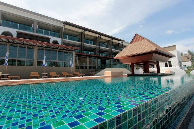 Hotel Maikhao Palm Beach Resort