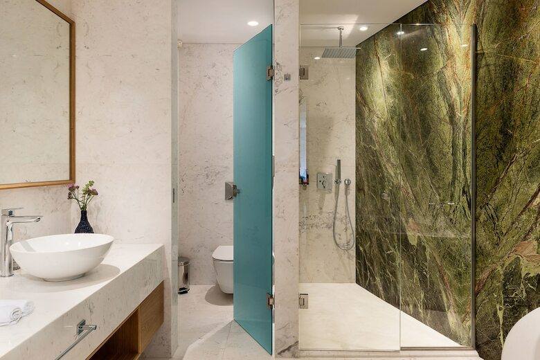 Hotel Avra Apartments Venetian Harbour