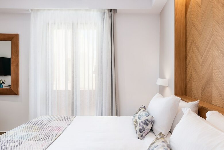 Hotel Avra Apartments Venetian Harbour