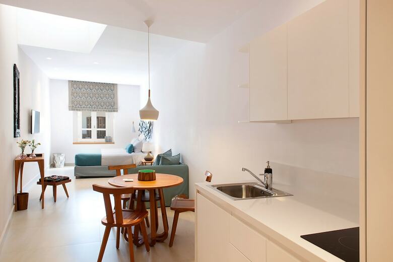 Hotel Avra Apartments Venetian Harbour